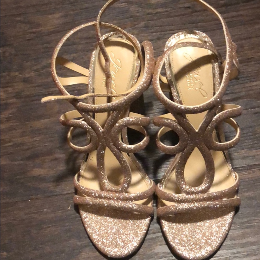 Badgley mischka Golden heels wore only once
